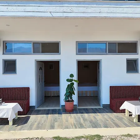 Apartment Nisajos *