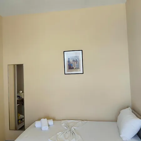 Nisajos Apartment *